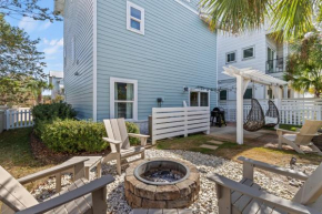 6-Seater Golf Cart - Community Pool - Close to Beach, Dining and Shopping